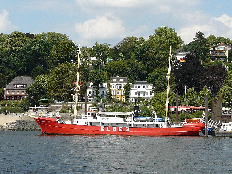 P1040711_B.jpg - Hamburger Hafen, Feuersschiff Elbe 3 im Museumshafen Övelgönne