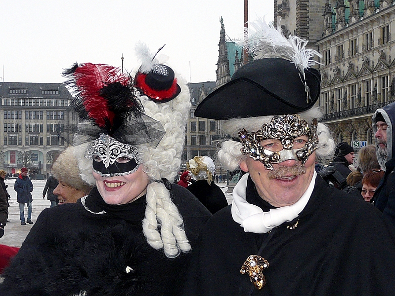 P1030435_B.jpg - Maskenzauber 2010 an den Alsterarkarden