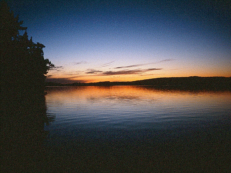 1986_Dia039_B.jpg - 1986, Dalsland, Gebiet: Foxen, Stora Le, Lelång - Sonnenaufgang