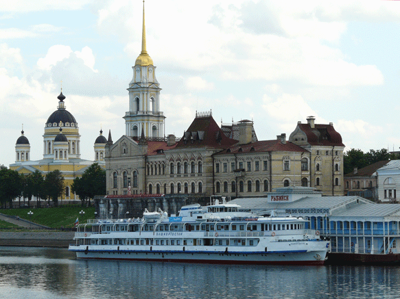 Schiffsanleger Rybinsk mit der Christi-Verklrungs-Kathedrale